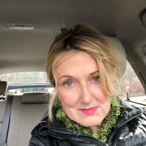 ⭐️Posh Ambassador. Buy with Confidence! - Picture 2 of 2